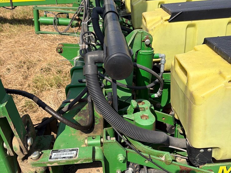 john-deere-1760-image-30