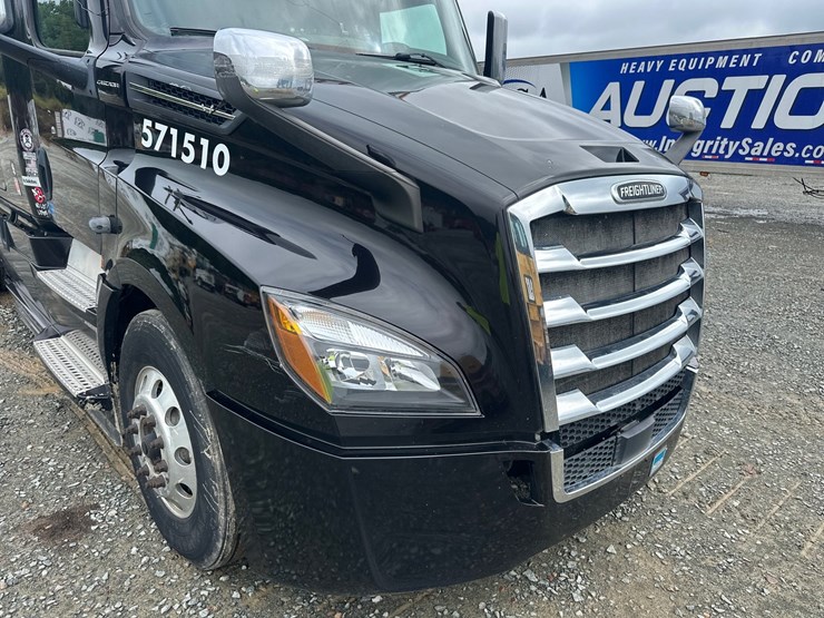 #61416-•-2019-freightliner-cascadia-evolution-iseries-sleeper-cab-truck-tractor-image-10
