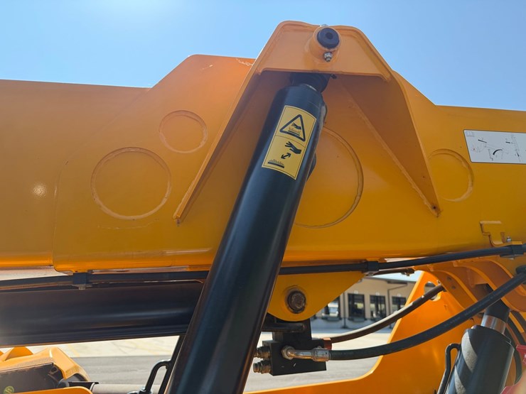 2024-jcb-509-42-image-27