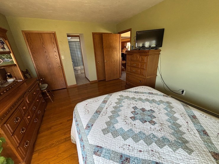 #60000-•-29.92-acre-farm-with-home,-barns-&-outbuildings-image-58