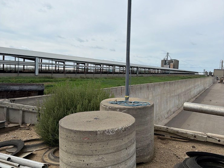 2-cement-columns-image-1