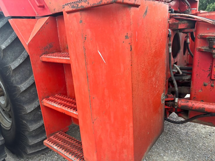 1983-massey-ferguson-4900-image-17
