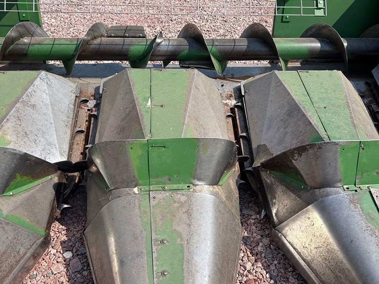 john-deere-444-image-10