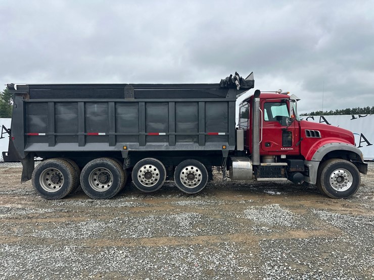 #61413-•-2013-mack-gu713-quad-axle-dump-truck-image-6