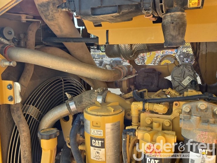 2019-caterpillar-d5k2-lgp-image-30