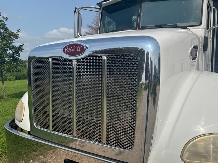 #2289-•-2006-peterbilt-tandem-axle-dump-truck-image-14