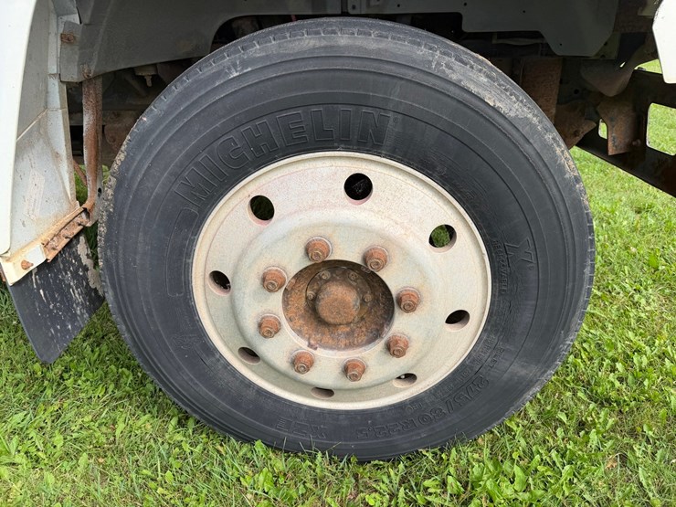 1998-ford-f700-image-52