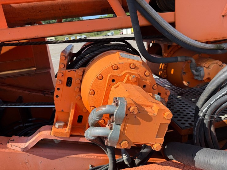 #2470-•-2002-tor-truck-dr-4280-crane-truck-image-92