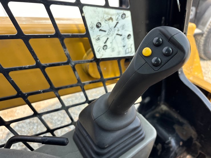 caterpillar-259d3-image-30