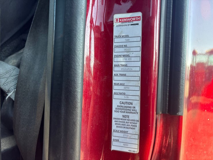 2014-kenworth-t680-image-114