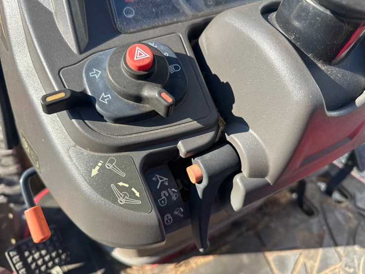2021-massey-ferguson-1805-image-39