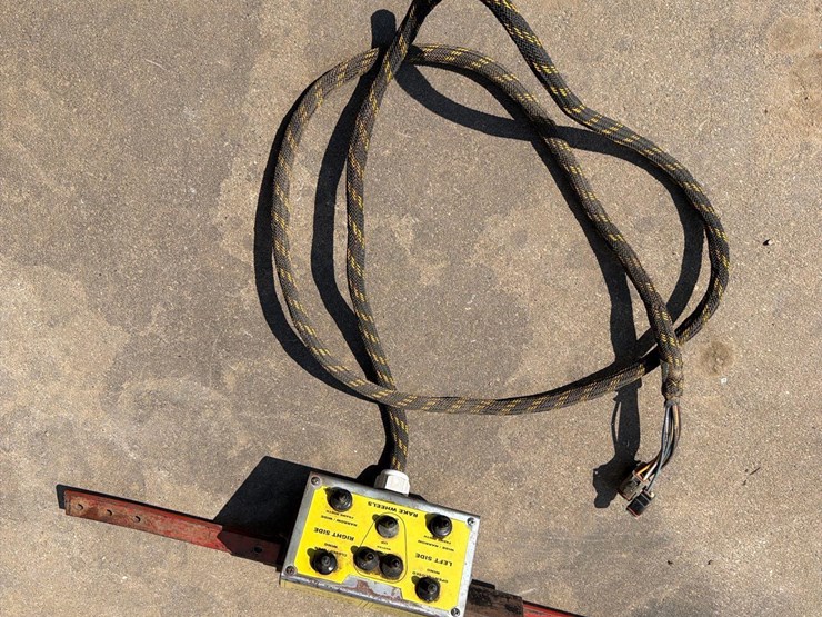 agco-5130-17-wheel-pull-type-rake—1-owner-image-33