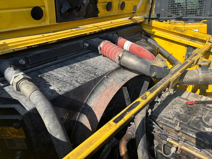 2015-bomag-bc572-1172-image-67