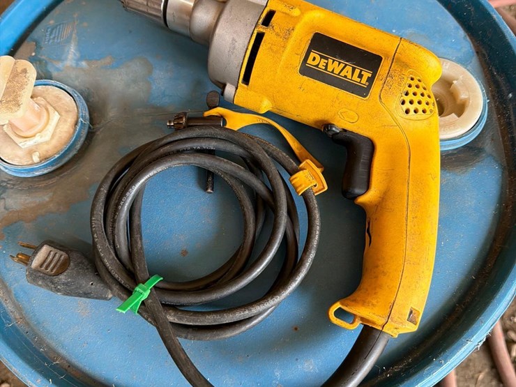 dewalt-drill-image-3