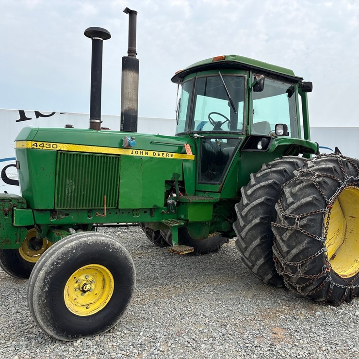 JOHN DEERE 4430