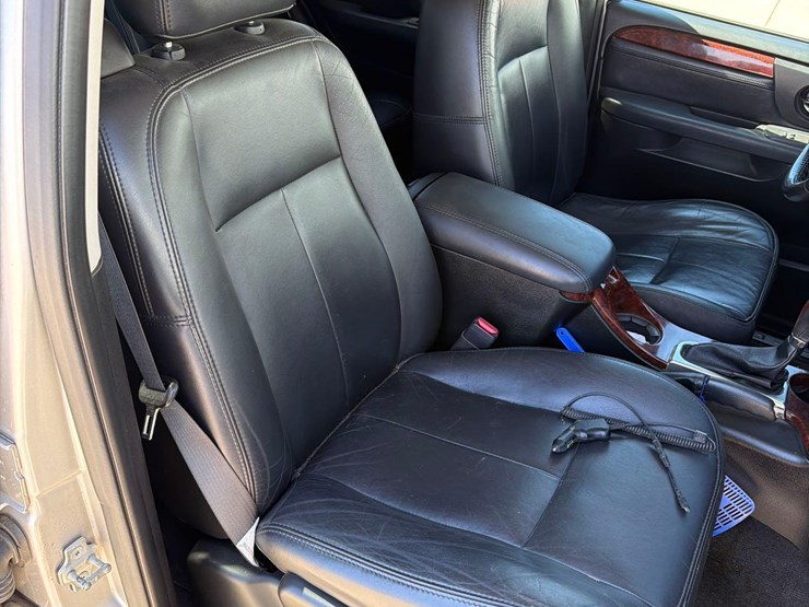 2005-gmc-1500-image-35