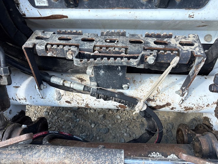 2016-bobcat-t630-image-21