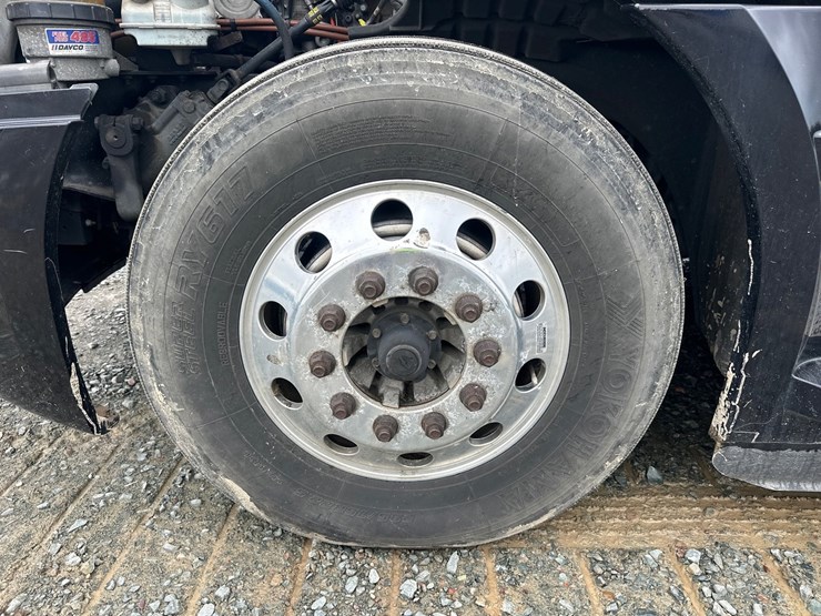 #61416-•-2019-freightliner-cascadia-evolution-iseries-sleeper-cab-truck-tractor-image-85