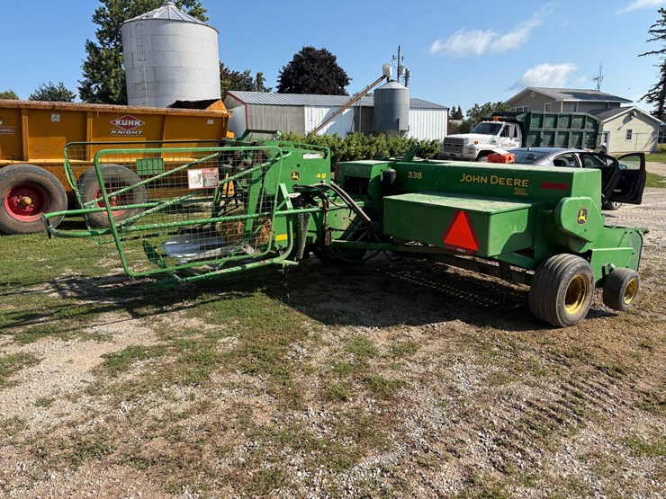 john-deere-338-image-5