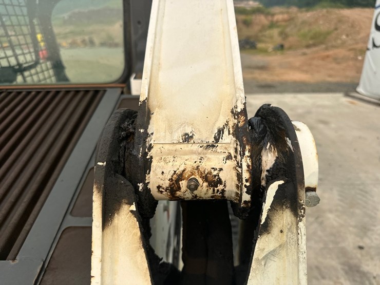 2018-bobcat-t630-image-21