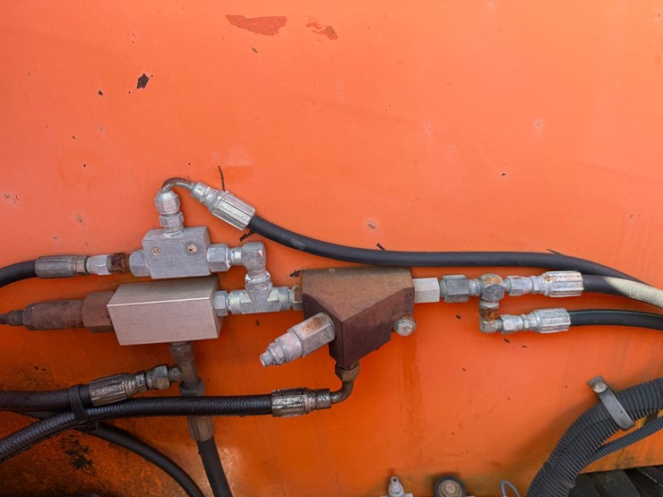 #2470-•-2002-tor-truck-dr-4280-crane-truck-image-110