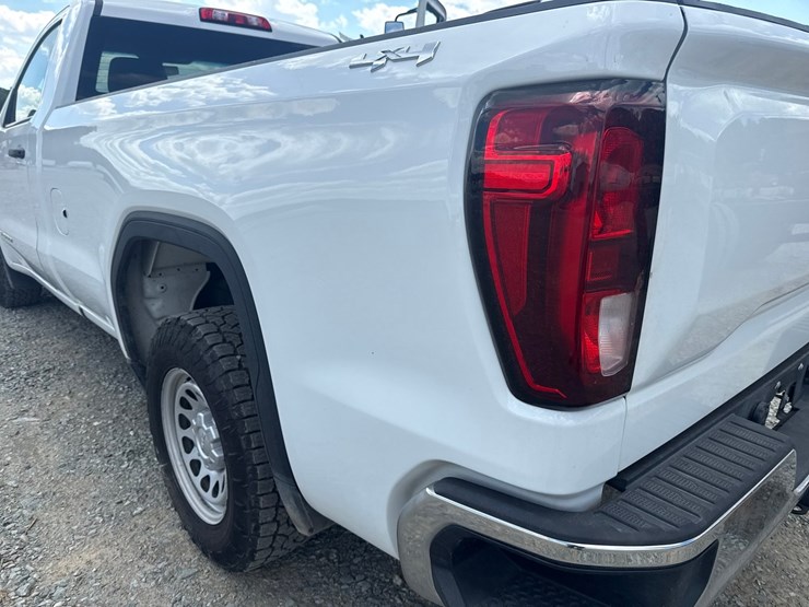 2020-gmc-sierra-1500-image-21