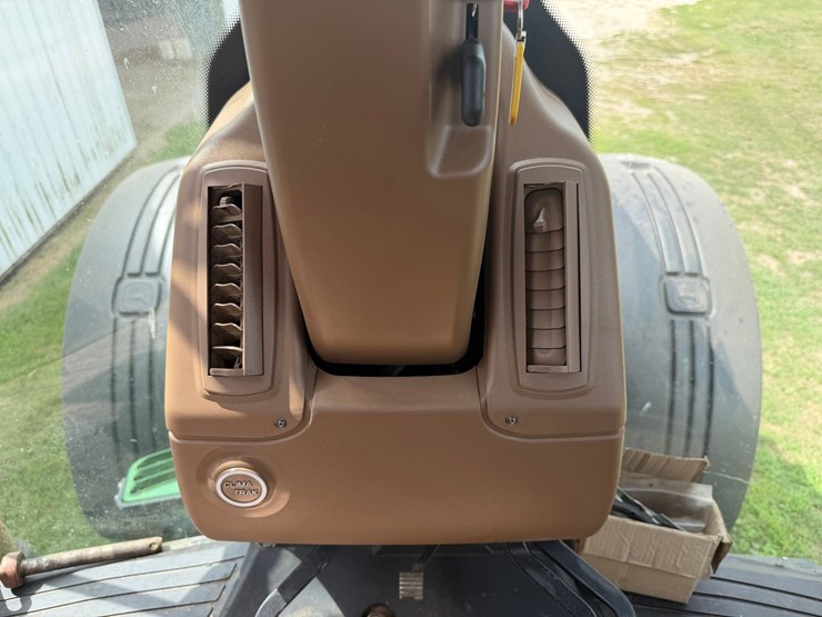 john-deere-8130-image-70