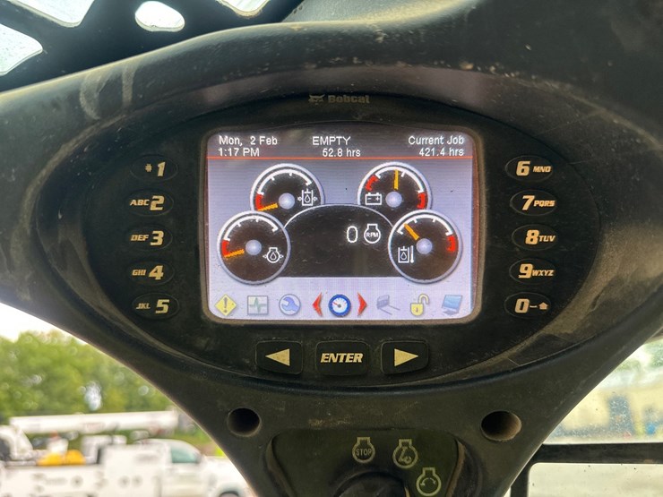 2012-bobcat-s850-image-42