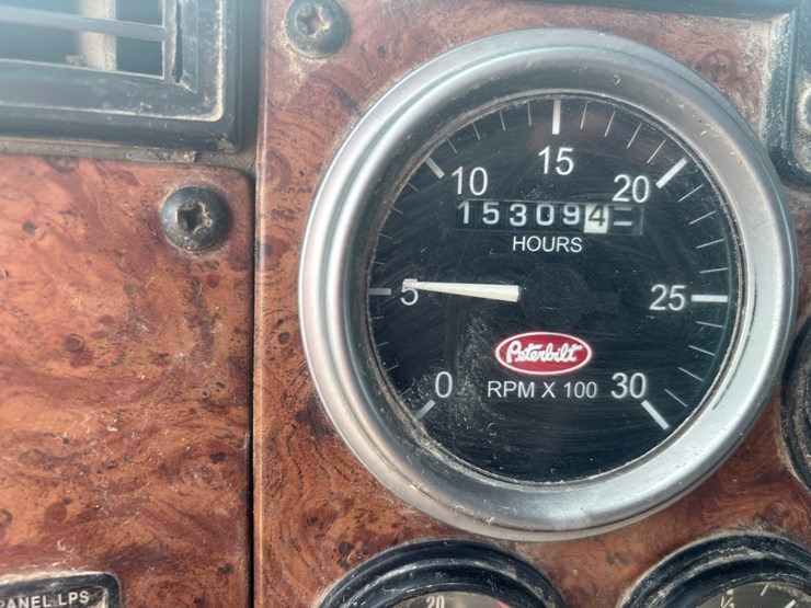 #2289-•-2006-peterbilt-tandem-axle-dump-truck-image-54