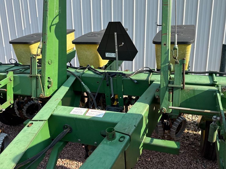 john-deere-7000-image-30