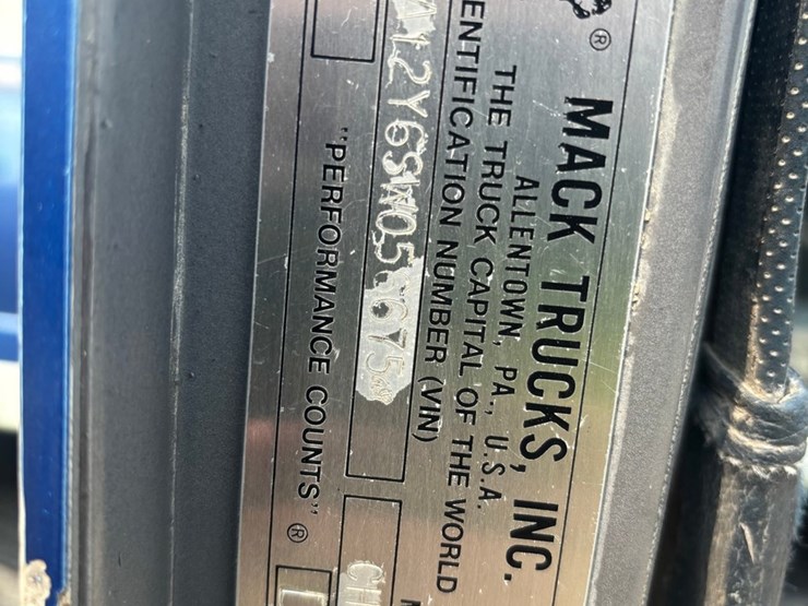 1995-mack-ch613-image-114