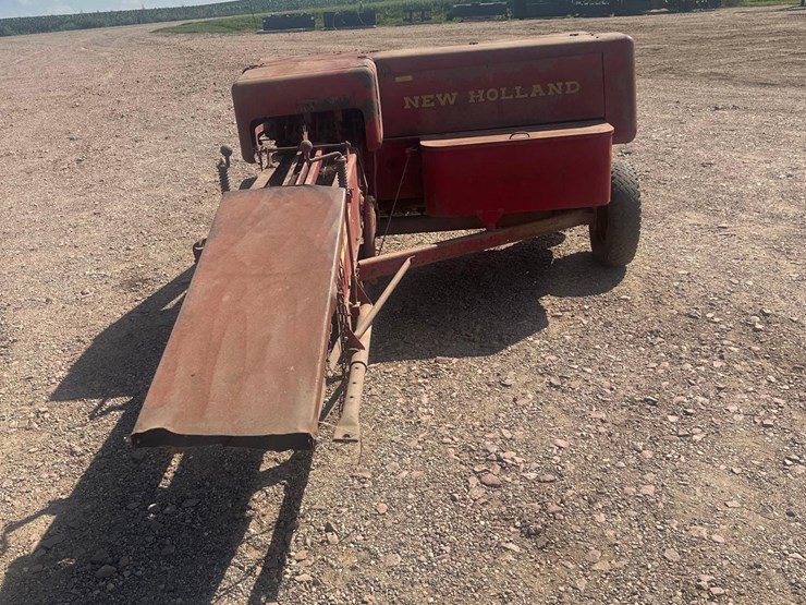 new-holland-280-image-8