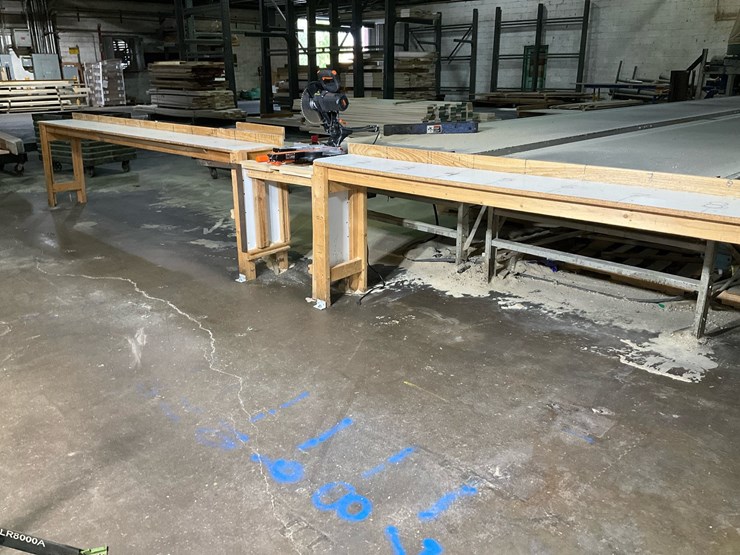 #208-•-wen-mm1-10-inch-sliding-compound-miter-saw-with-custom-wooden-workstation-image-1