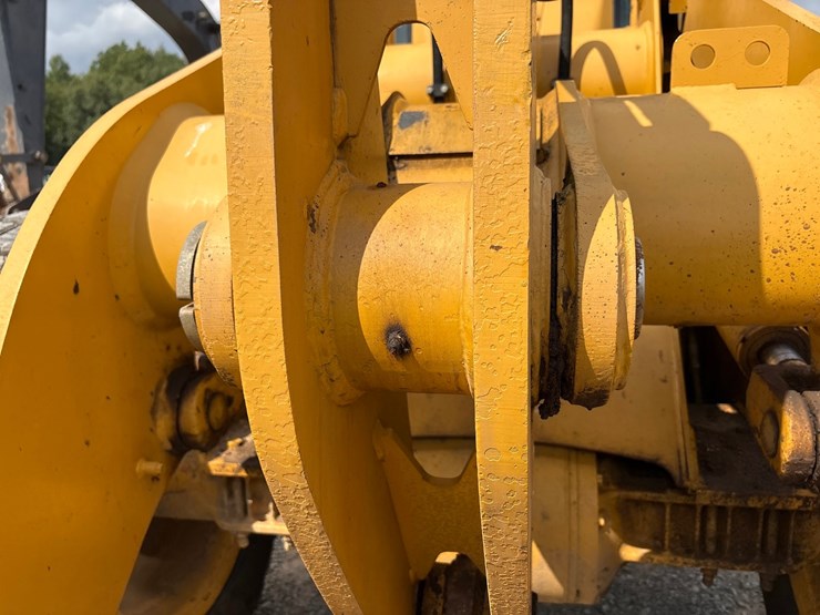 deere-444h-image-24