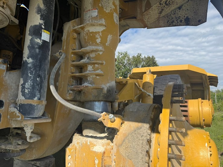 caterpillar-785b-image-12