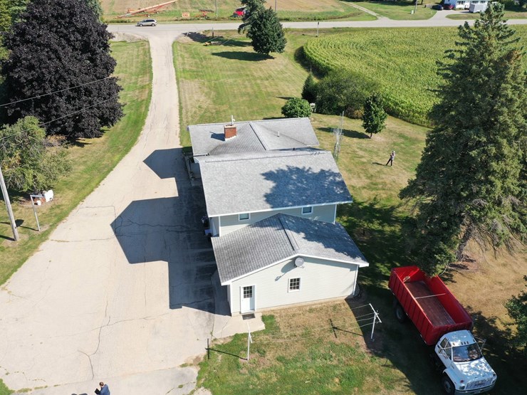 #60000-•-29.92-acre-farm-with-home,-barns-&-outbuildings-image-3