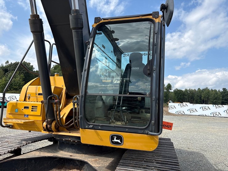 deere-250g-lc-image-9