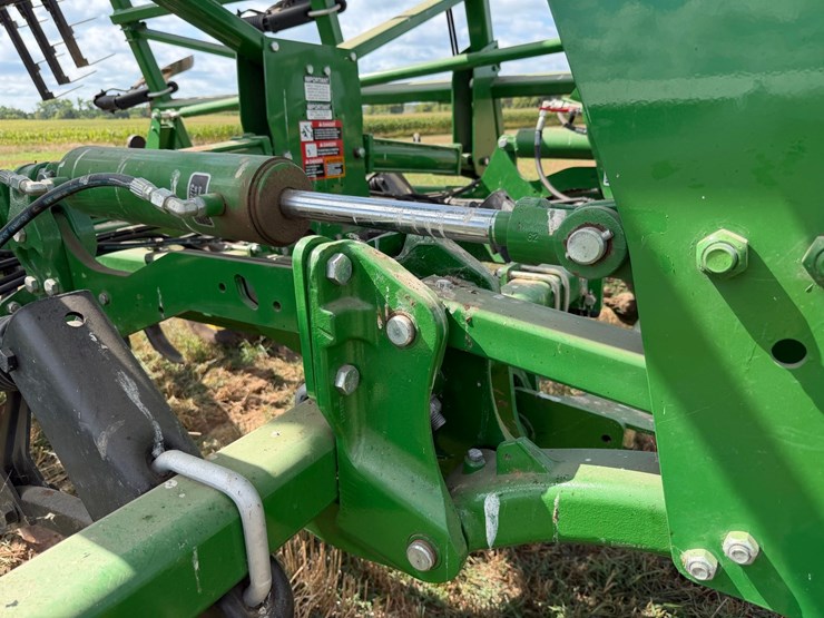 john-deere-2430-image-36