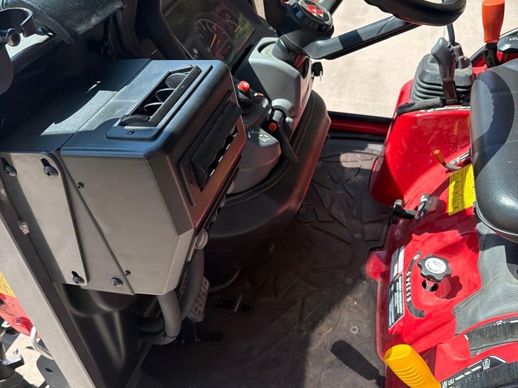 2021-massey-ferguson-4-image-33