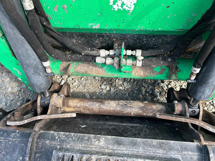 2017-bobcat-t550-image-17