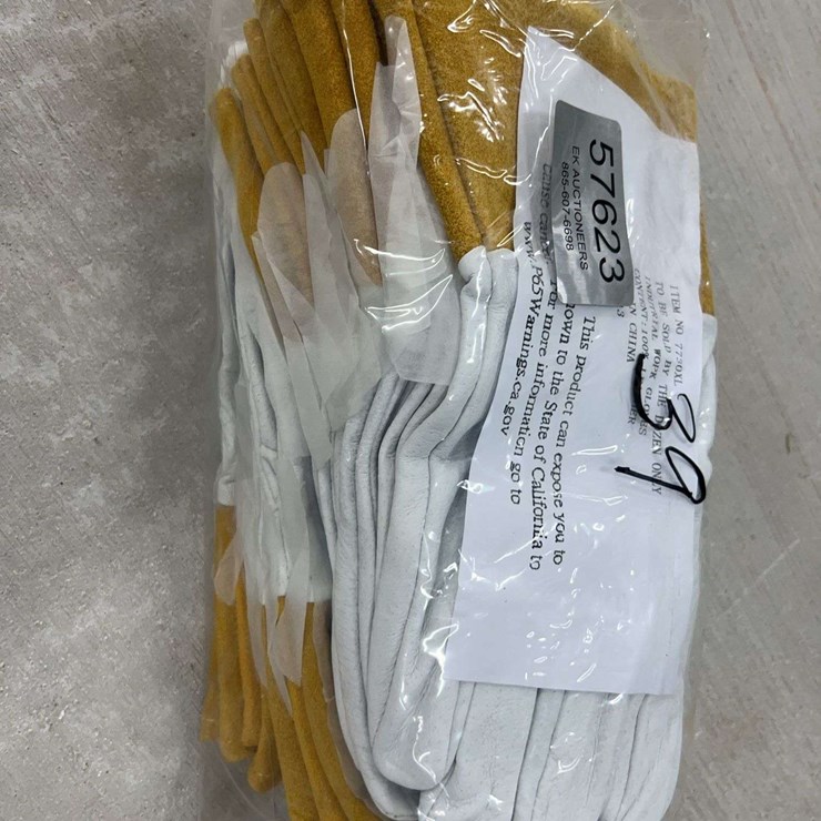 QTY (1) 12 PER PACK UNUSED LEATHER INDUSTRIAL WORK GLOVES