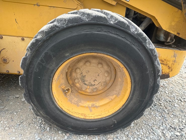 john-deere-250-image-57