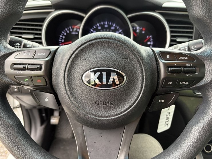 2015-kia-optima-sedan-image-29