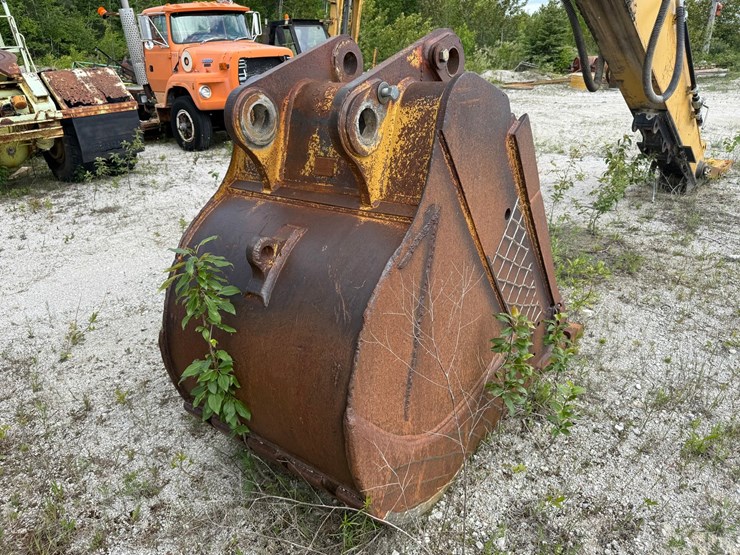 caterpillar-235b-image-44