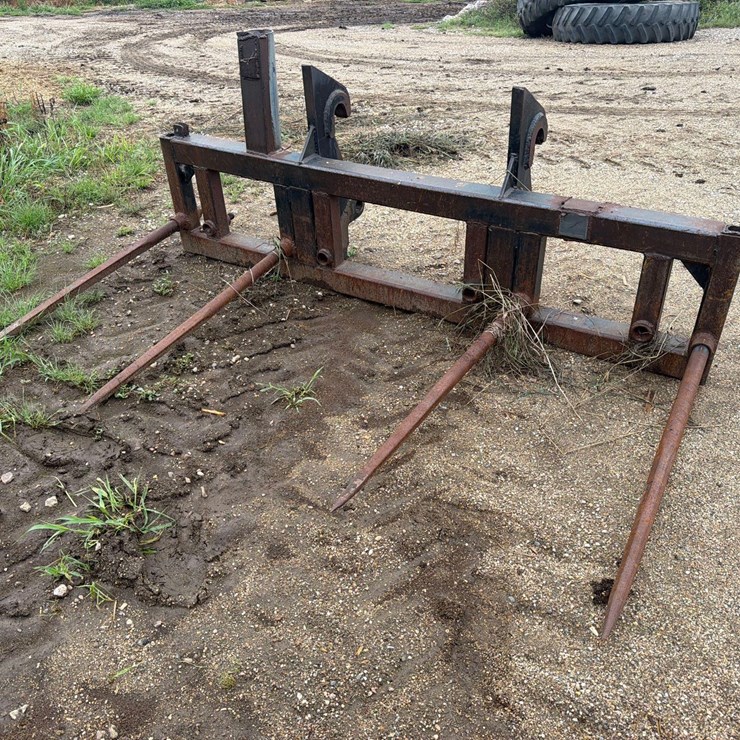 JRB 416 Mount 4 Prong Bale Spear