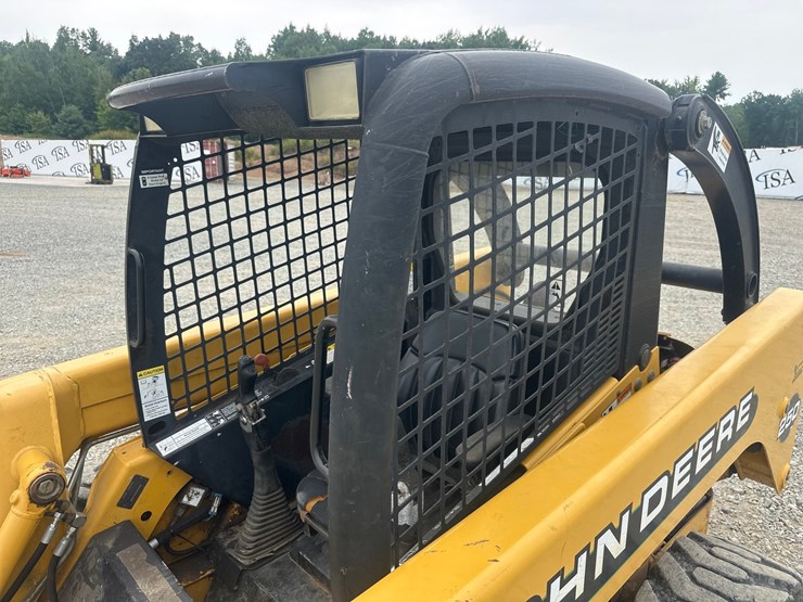 john-deere-250-image-9