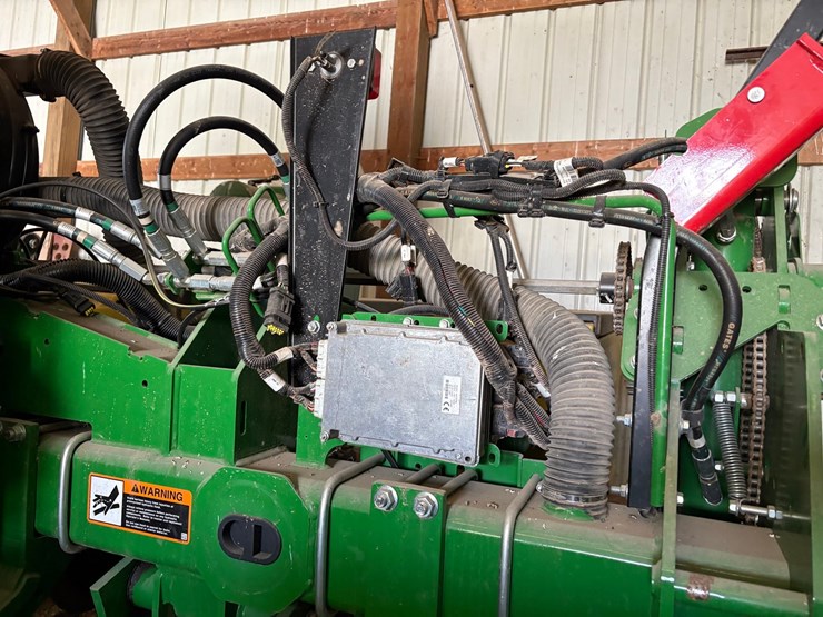 john-deere-1775-image-42