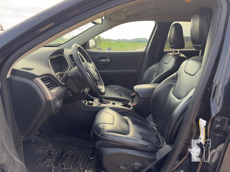 2015-jeep-cherokee-limited-image-5