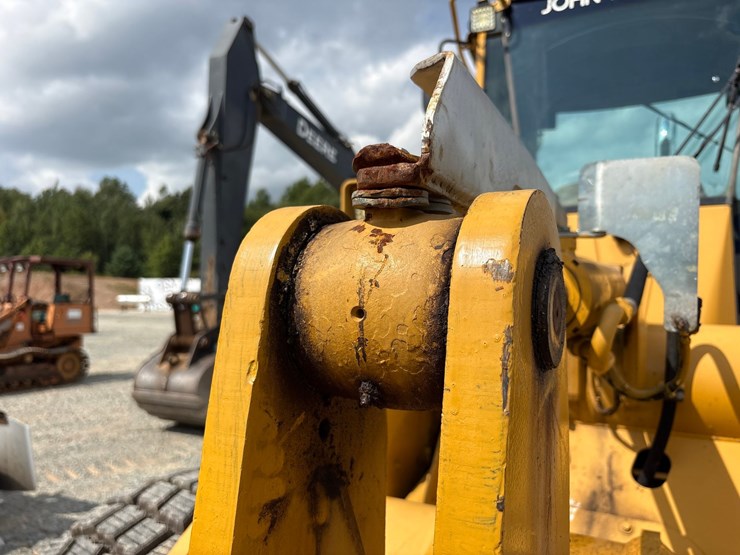 deere-444h-image-25