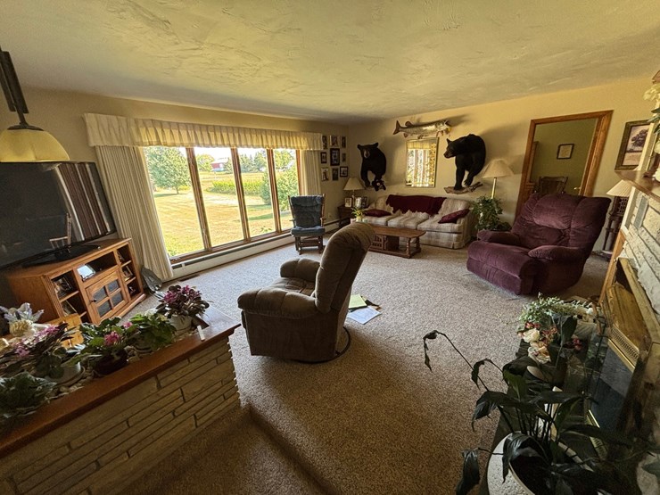 #60000-•-29.92-acre-farm-with-home,-barns-&-outbuildings-image-56